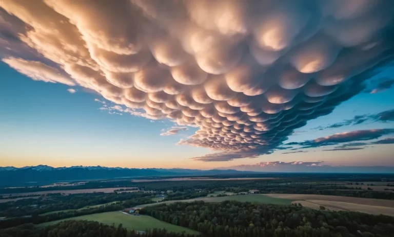 The Spiritual Meaning And Symbolism Of Mammatus Clouds